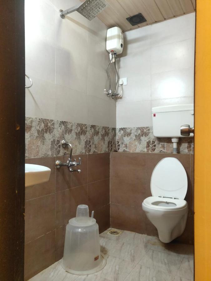 Hotel Golden Nest Popular Residency Мумбай Екстериор снимка