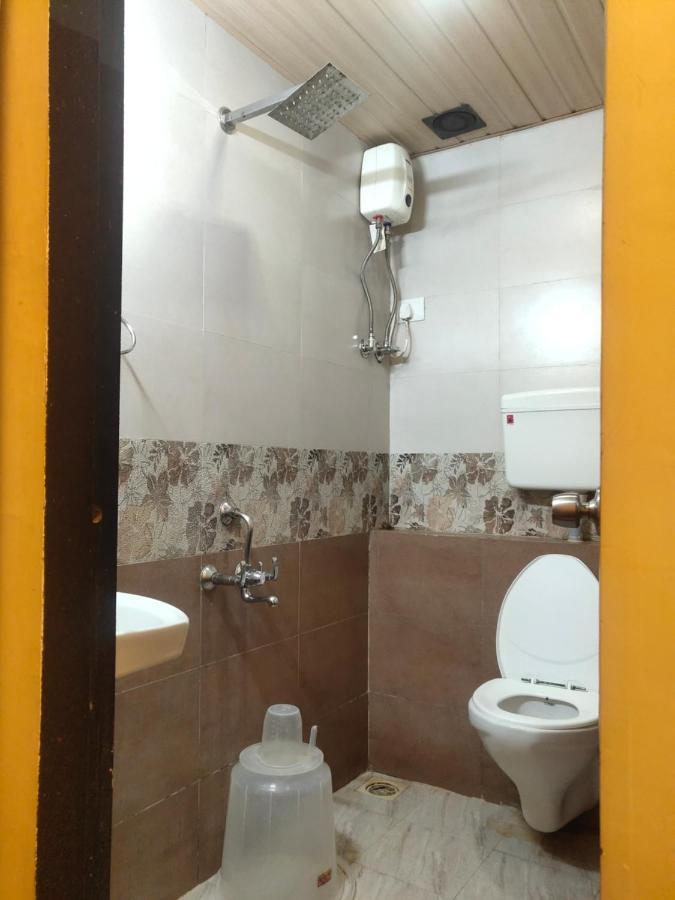 Hotel Golden Nest Popular Residency Мумбай Екстериор снимка