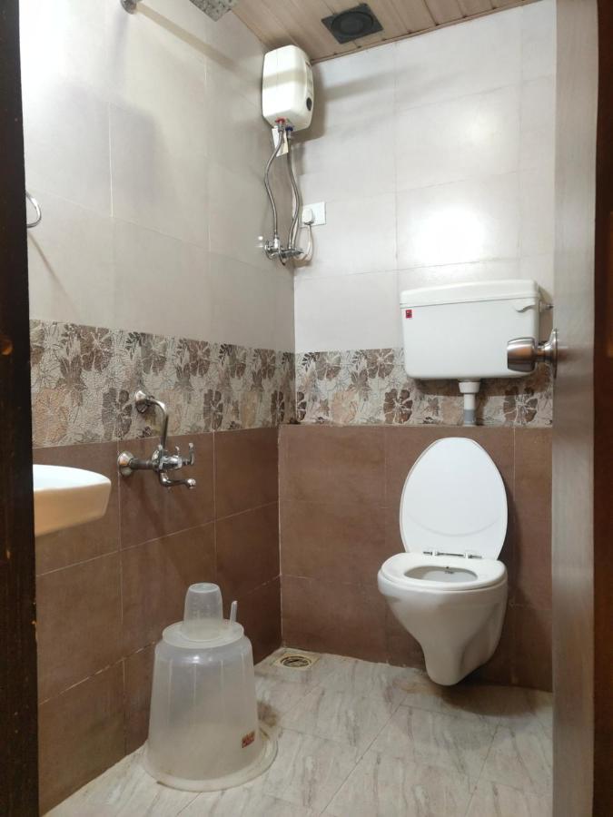 Hotel Golden Nest Popular Residency Мумбай Екстериор снимка